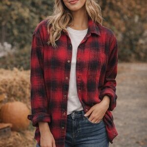 American Eagle Red Plaid Flannel Shirt | Boyfriend Fit | Cozy Fall Staple 🍁